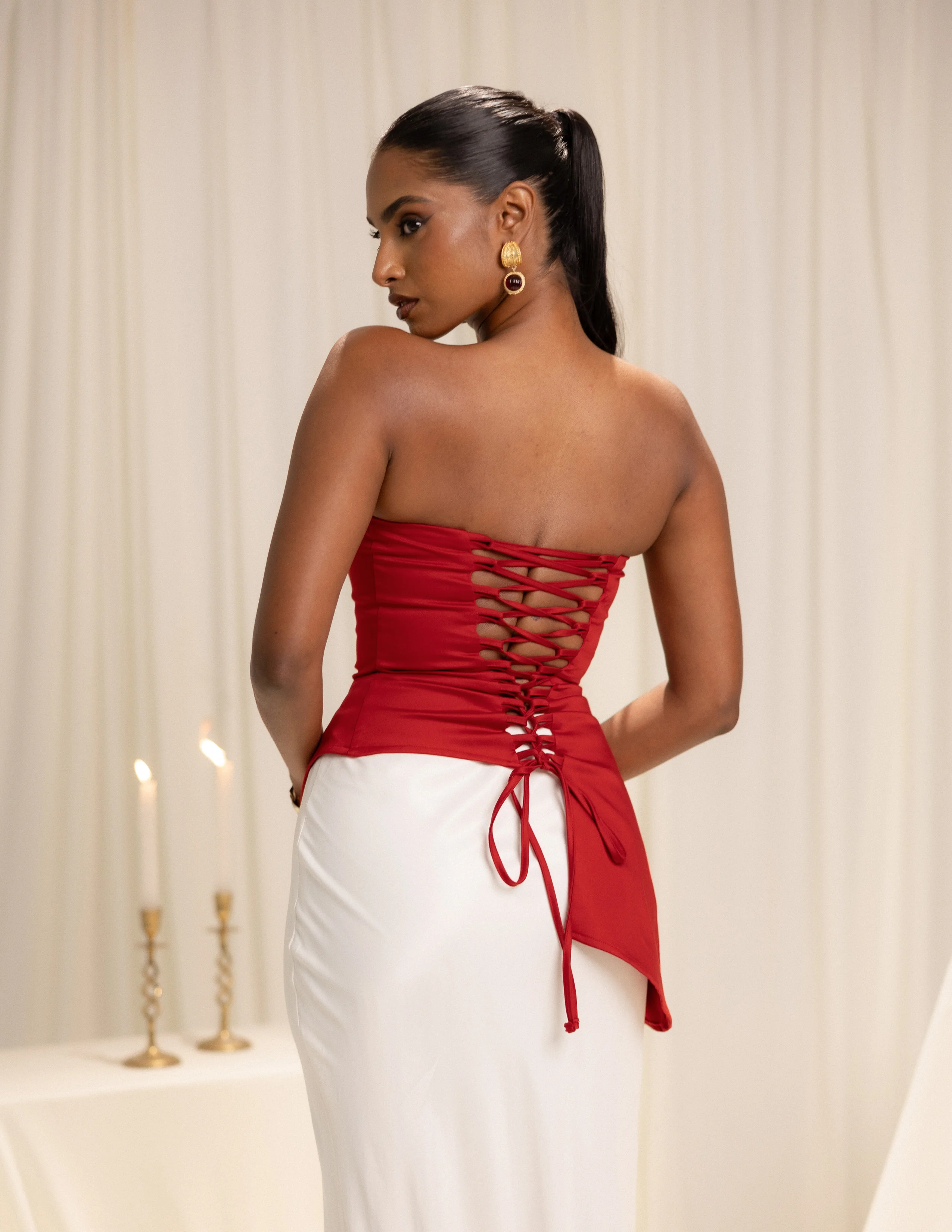 Asymetrical Hem Detailed Sleeveless Top - Image 4