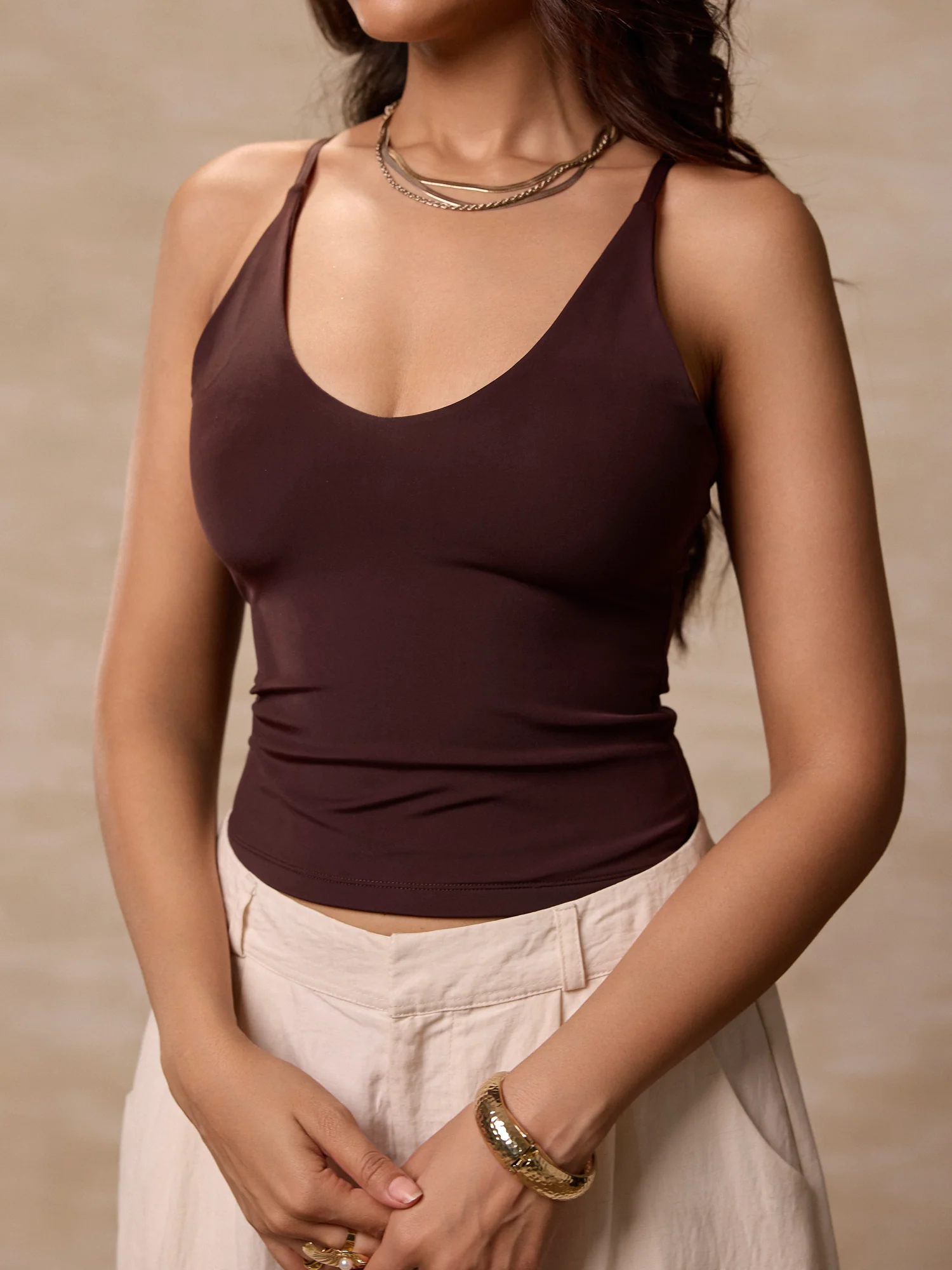 Back Bead Detailed V Neck Top - Image 2