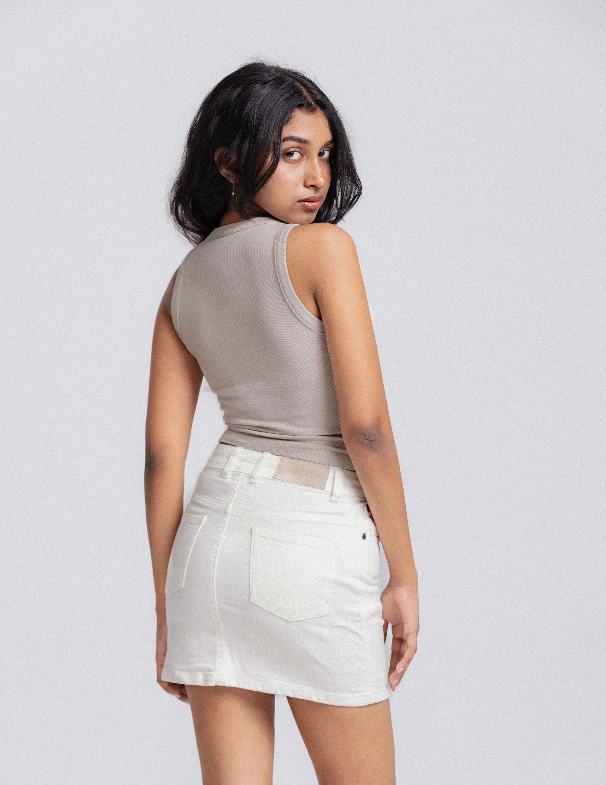 Beck High Neck Sleeveless Fitted Top - Image 3