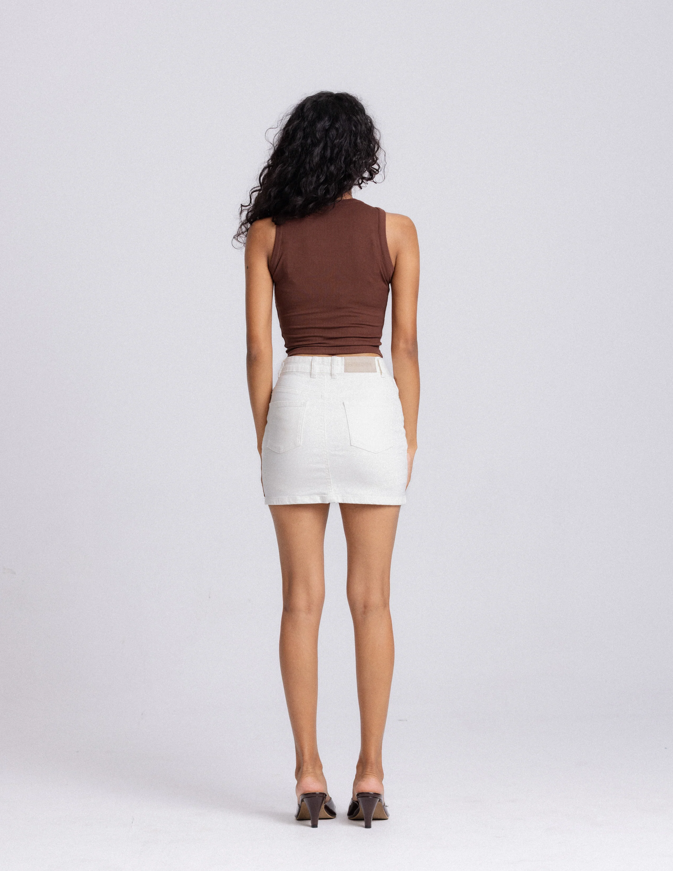 Beck High Neck Sleeveless Fitted Top - Image 3