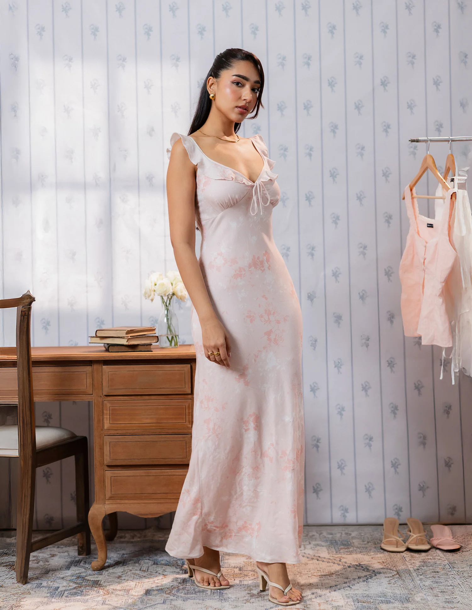 Bustier Detail Maxi Dress - Image 4