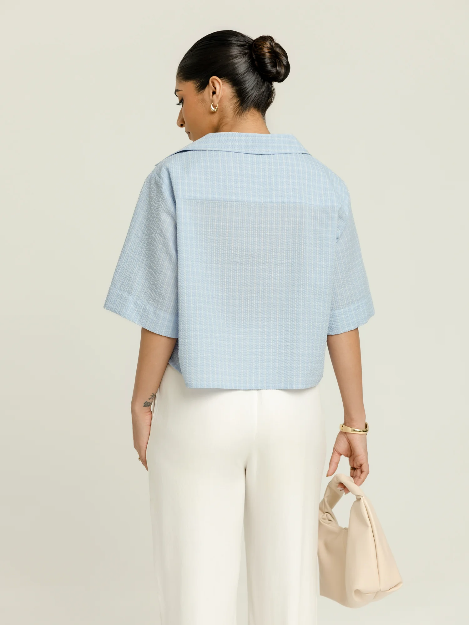 Collar Detailed Button Down Short Sleeved Oversized Crop Top - Image 4