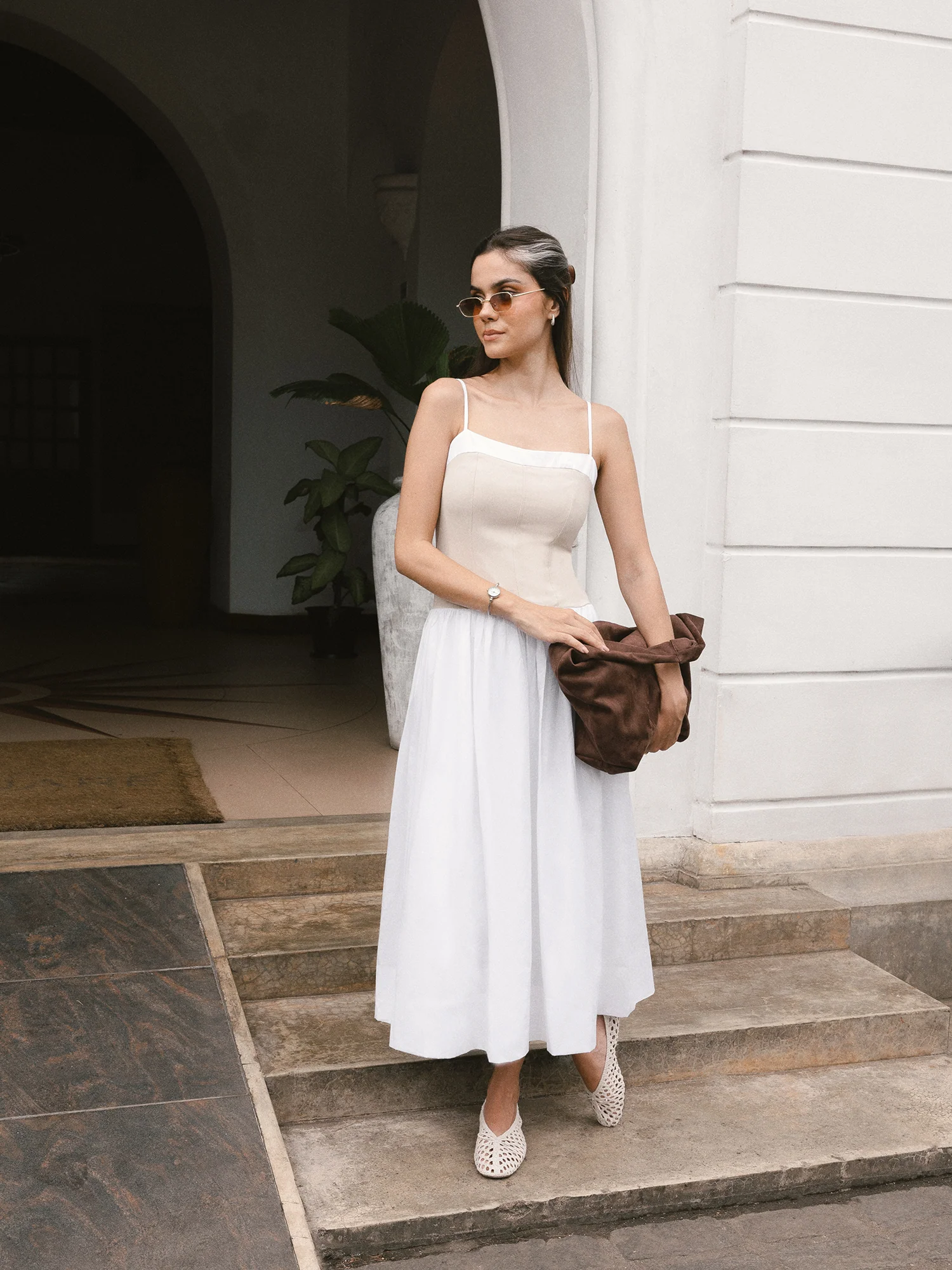 Contrast Detailed Midi Dress - Image 4