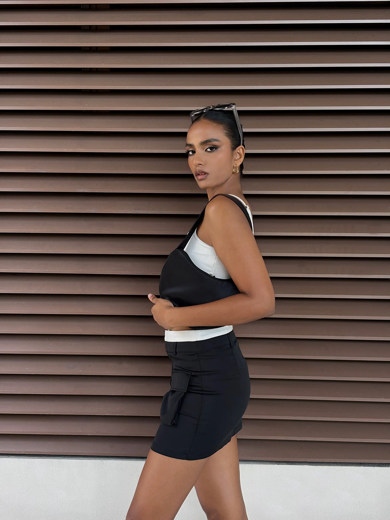 Contrast Waist Band Detailed Mini Skirt - Image 4