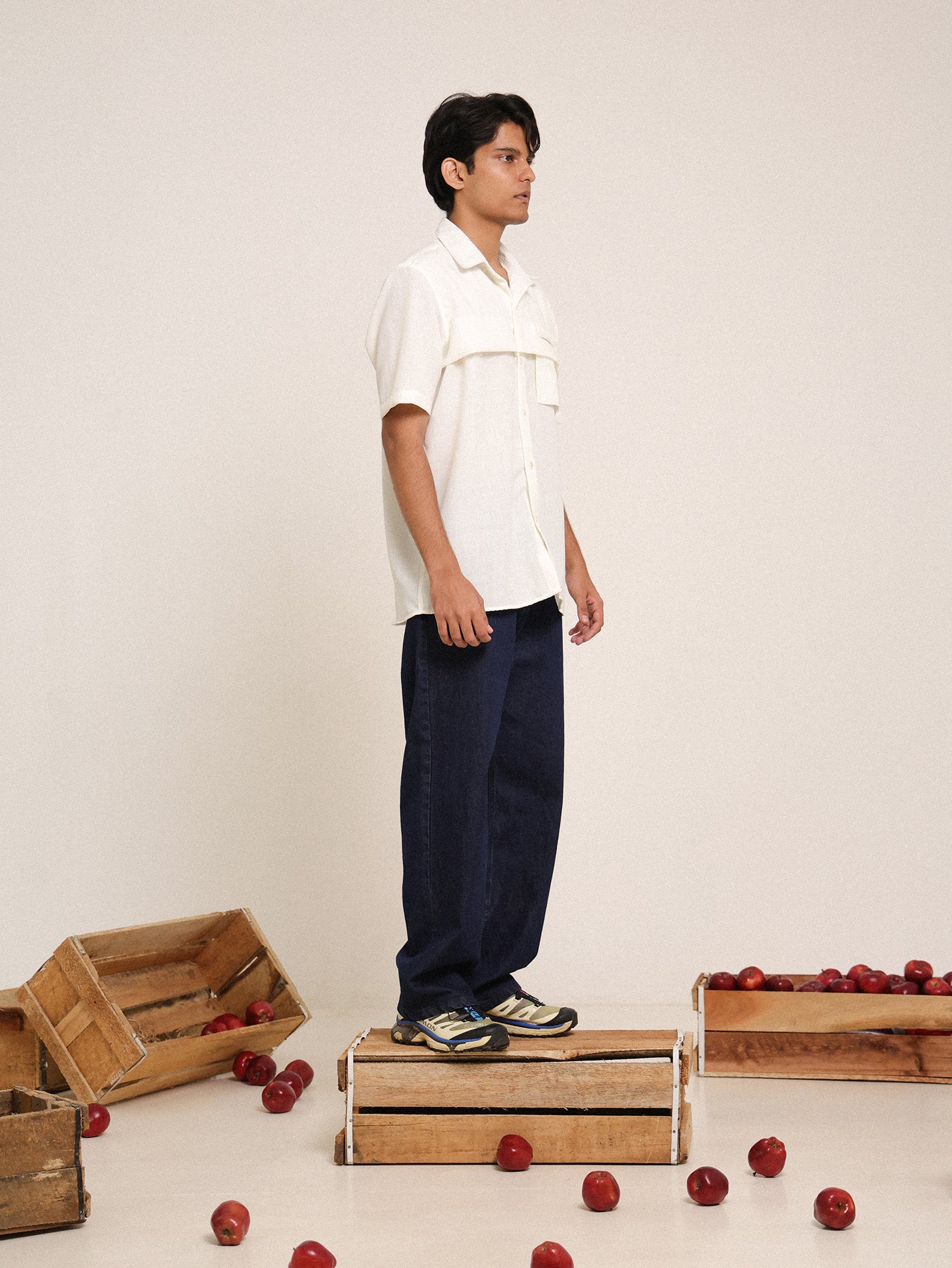 Cut and sew detail short sleeve shirt - Image 3