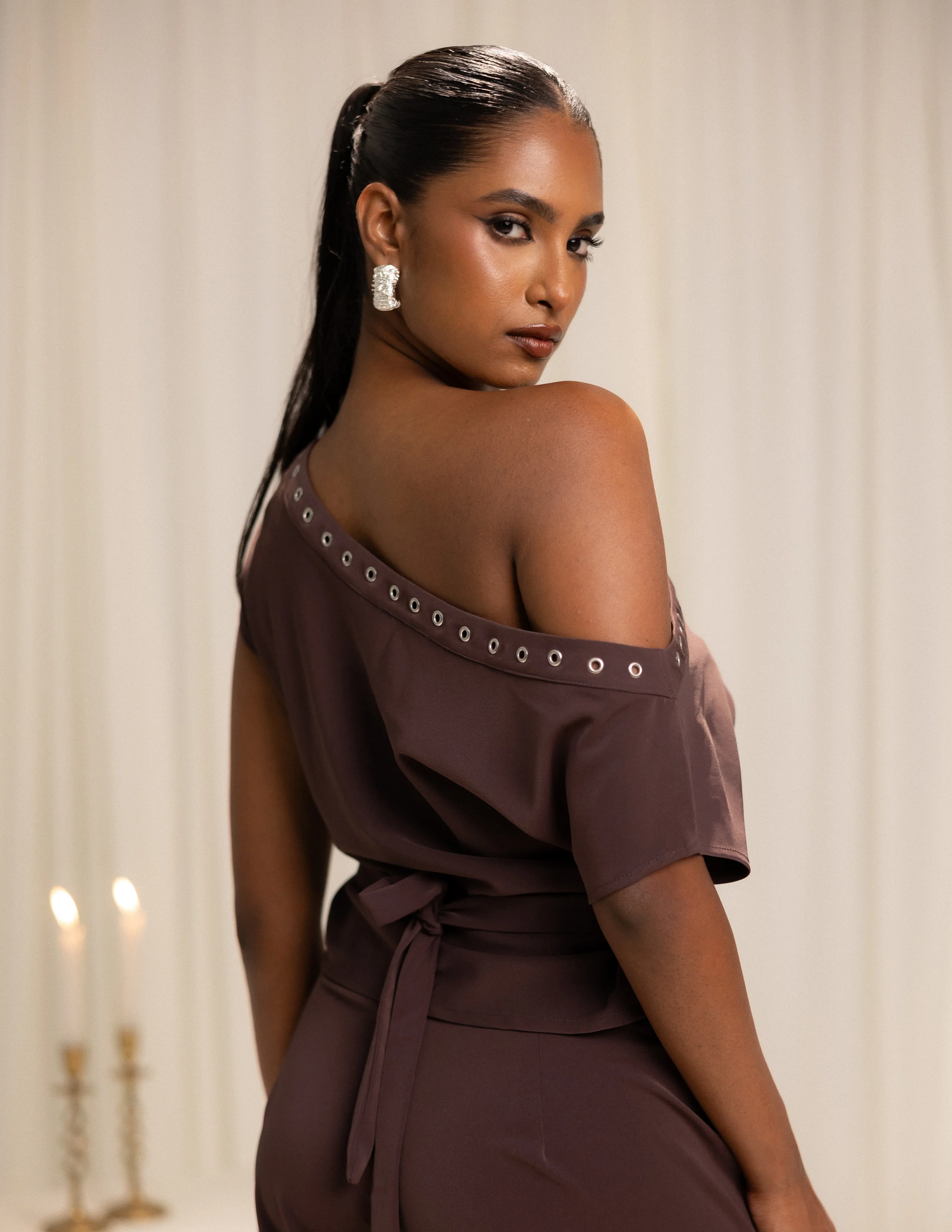 Drop Shoulder Ilet Detailed Waist Tie Up Top - Image 4