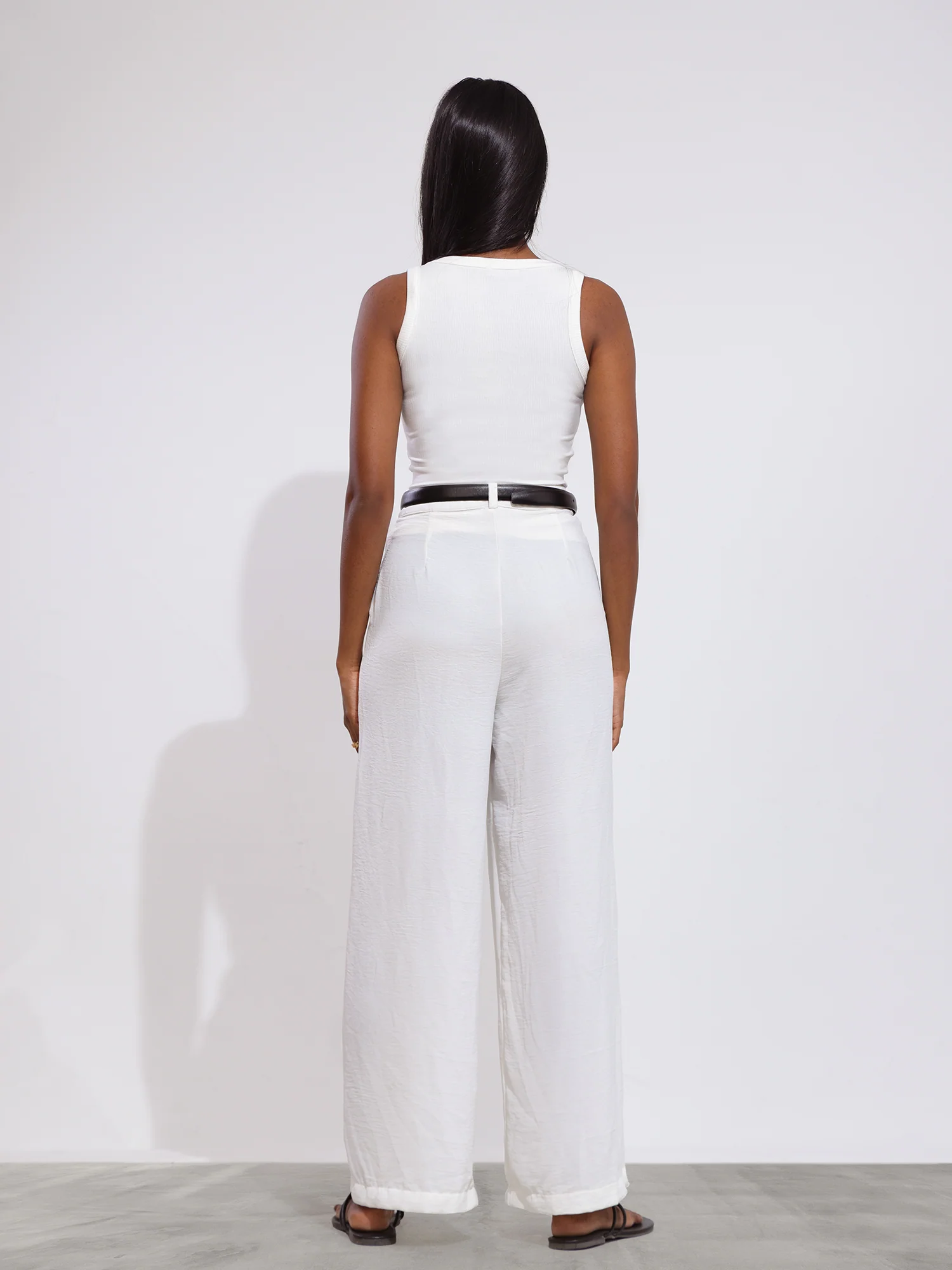 Emma Scoop Neck Sleeveless Top - Image 3