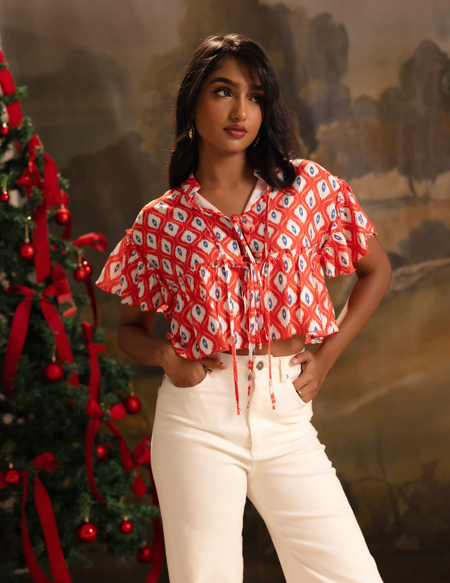 Frill Detailed Cropped Top