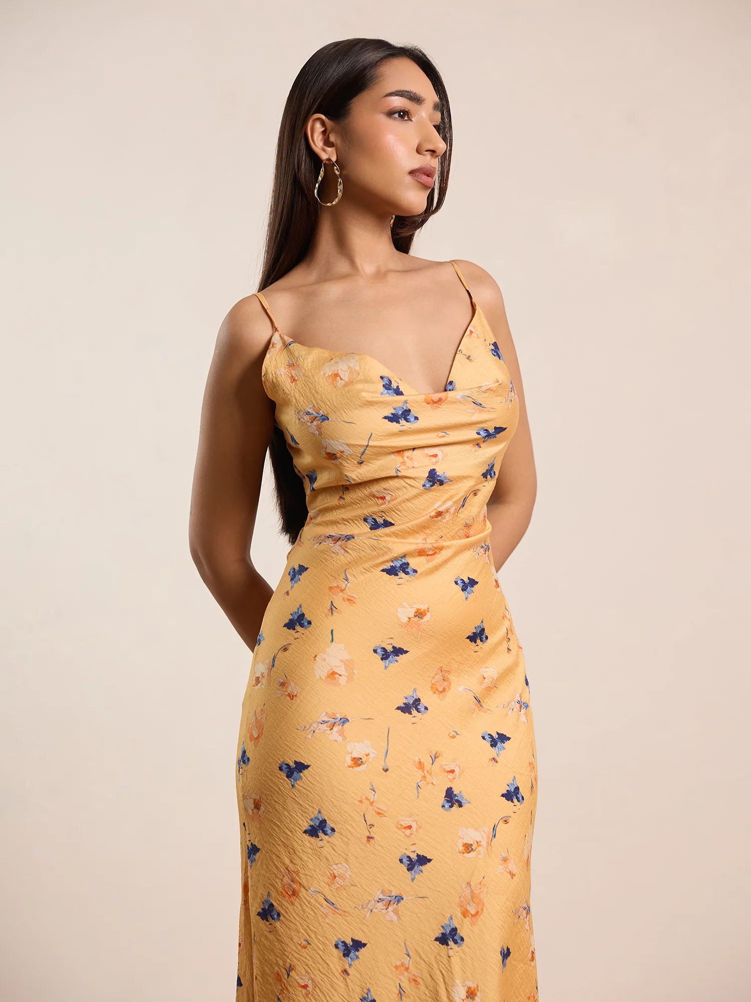 Front Cowl back Tie Up Printed Maxi Dress - Image 5