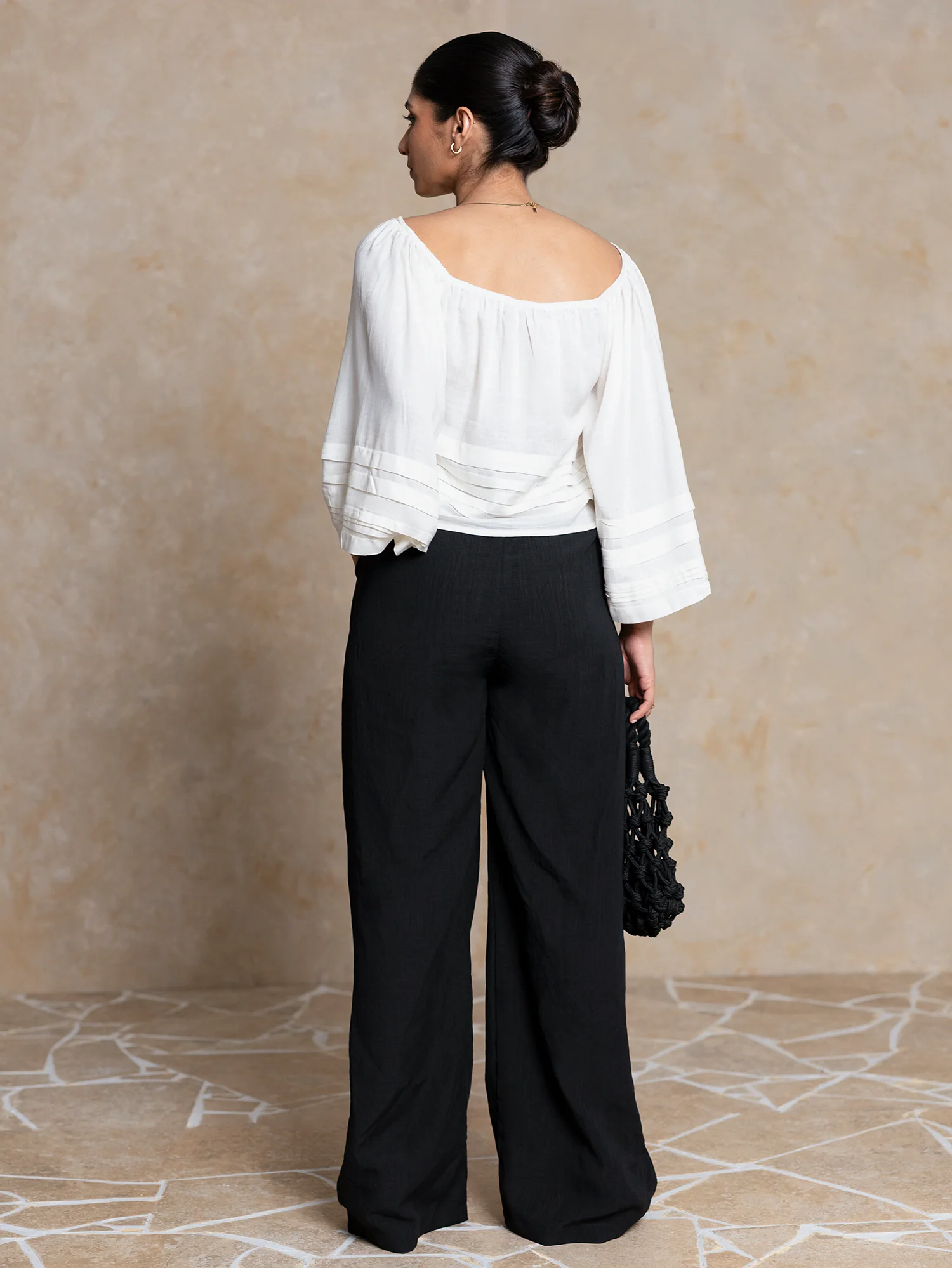 Front Pleated Loose Fit Wide Leg Pant - Image 4