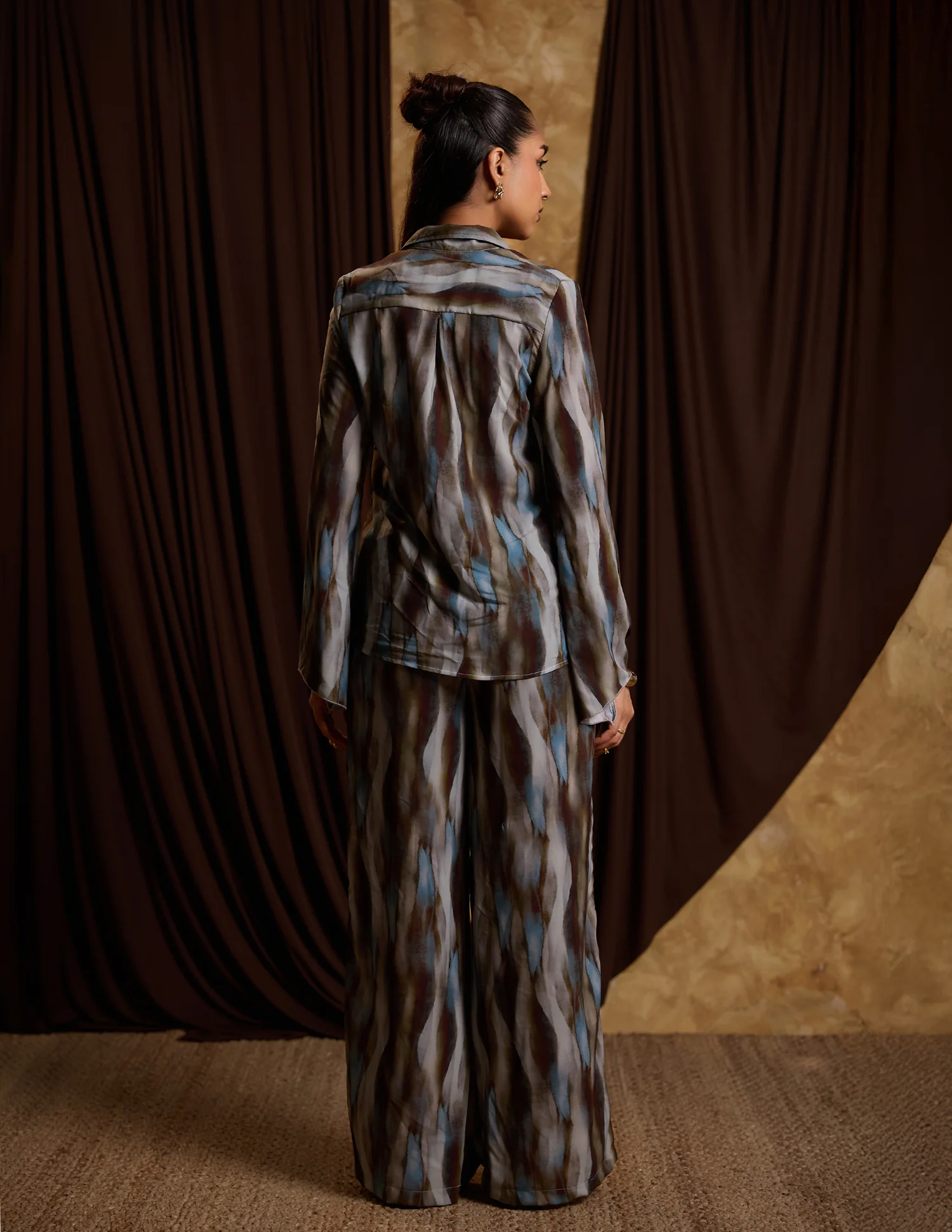 Front Tie Up Long Sleeved Printed Top - Image 2