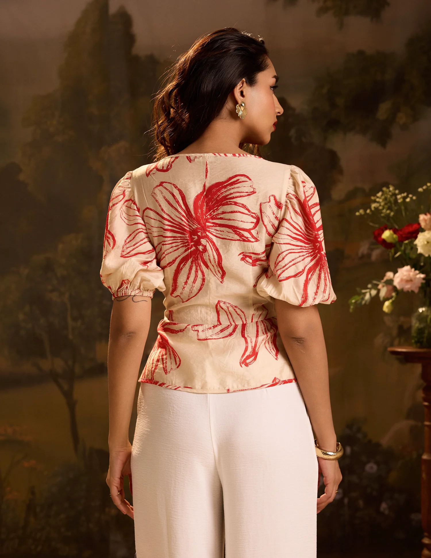 Front Tieup Detail Top - Image 2