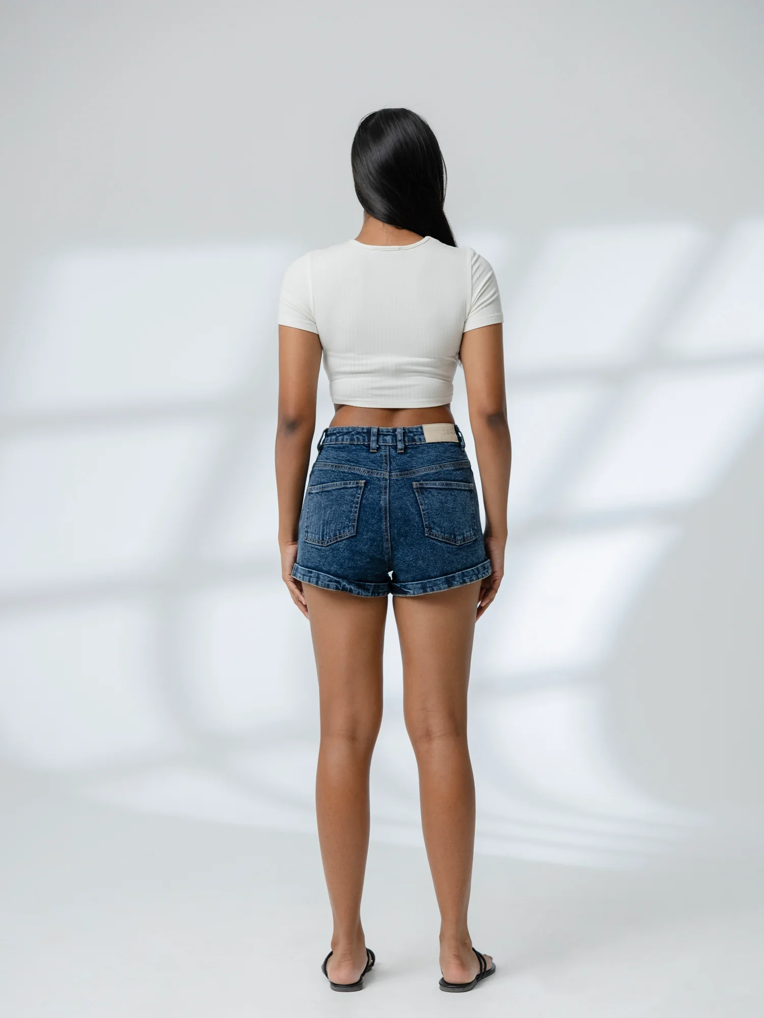 High Waist Folded Hem Acid Washed Short - Image 4