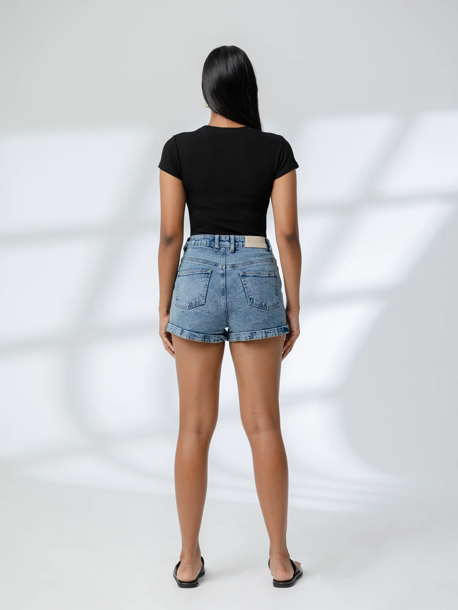 High Waist Folded Hem Acid Washed Short - Image 3