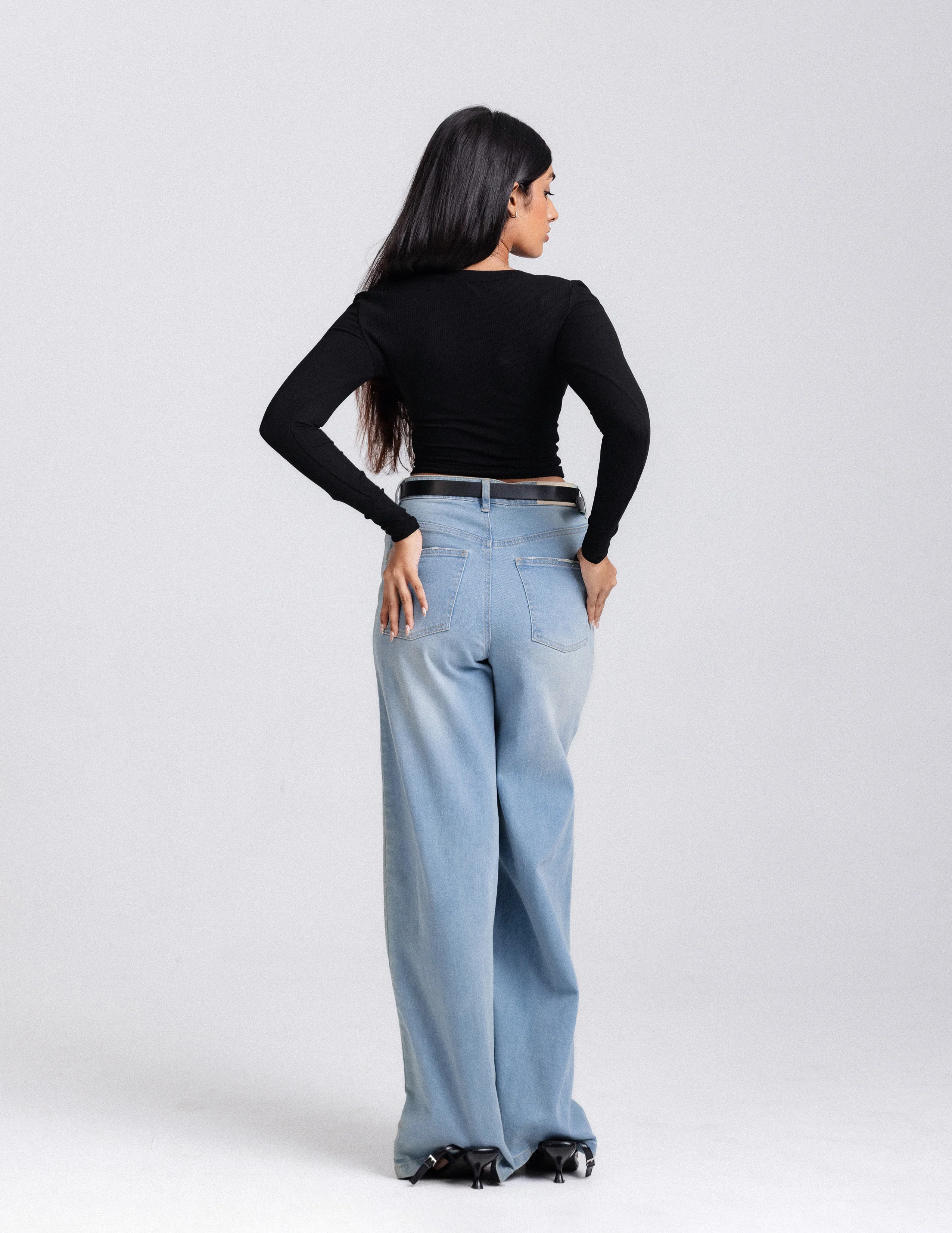 Ivy Long Sleeved Fitted Top - Image 4
