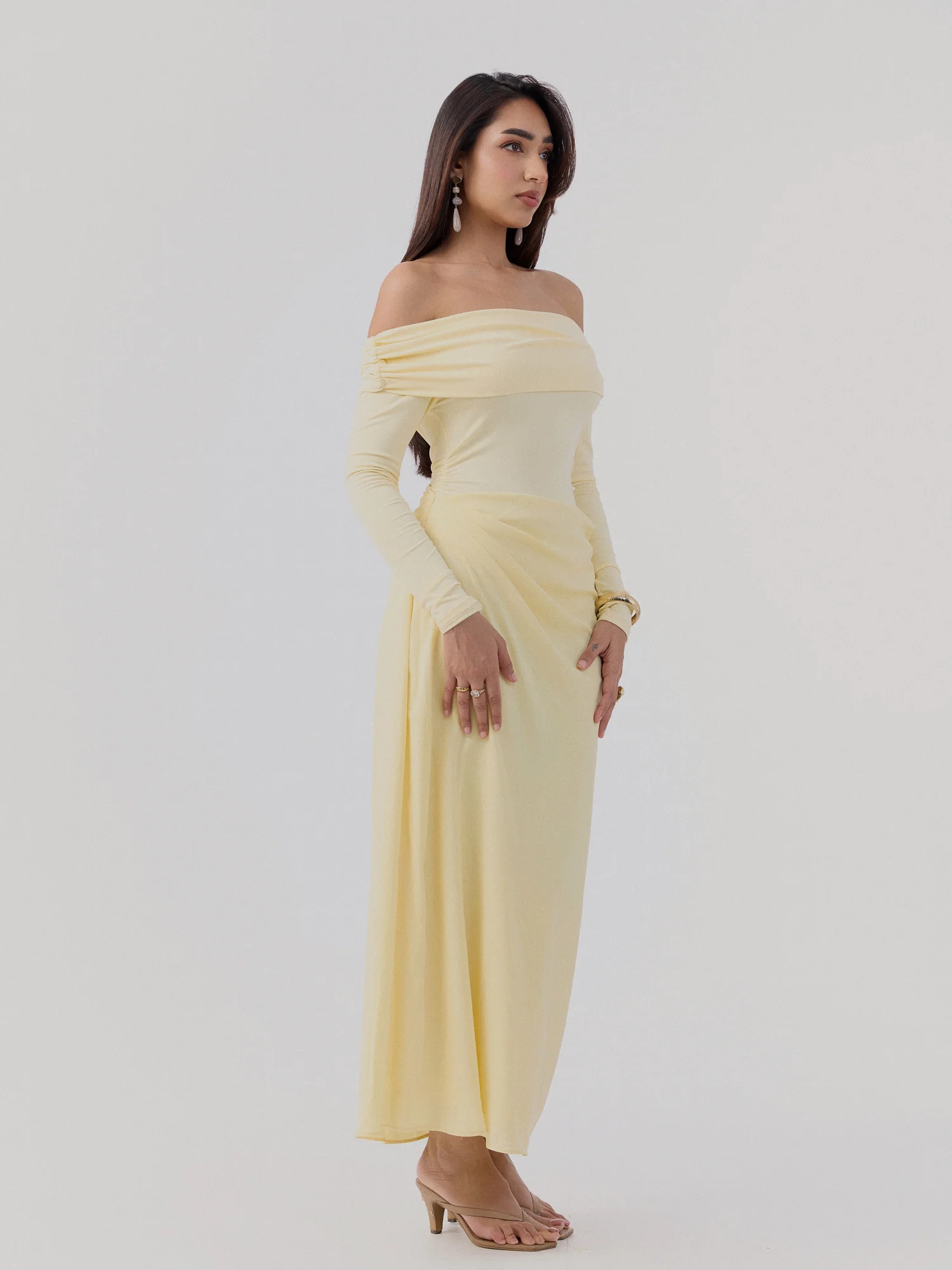 Off Shoulder Contrast Fabric Detailed Maxi Dress - Image 3