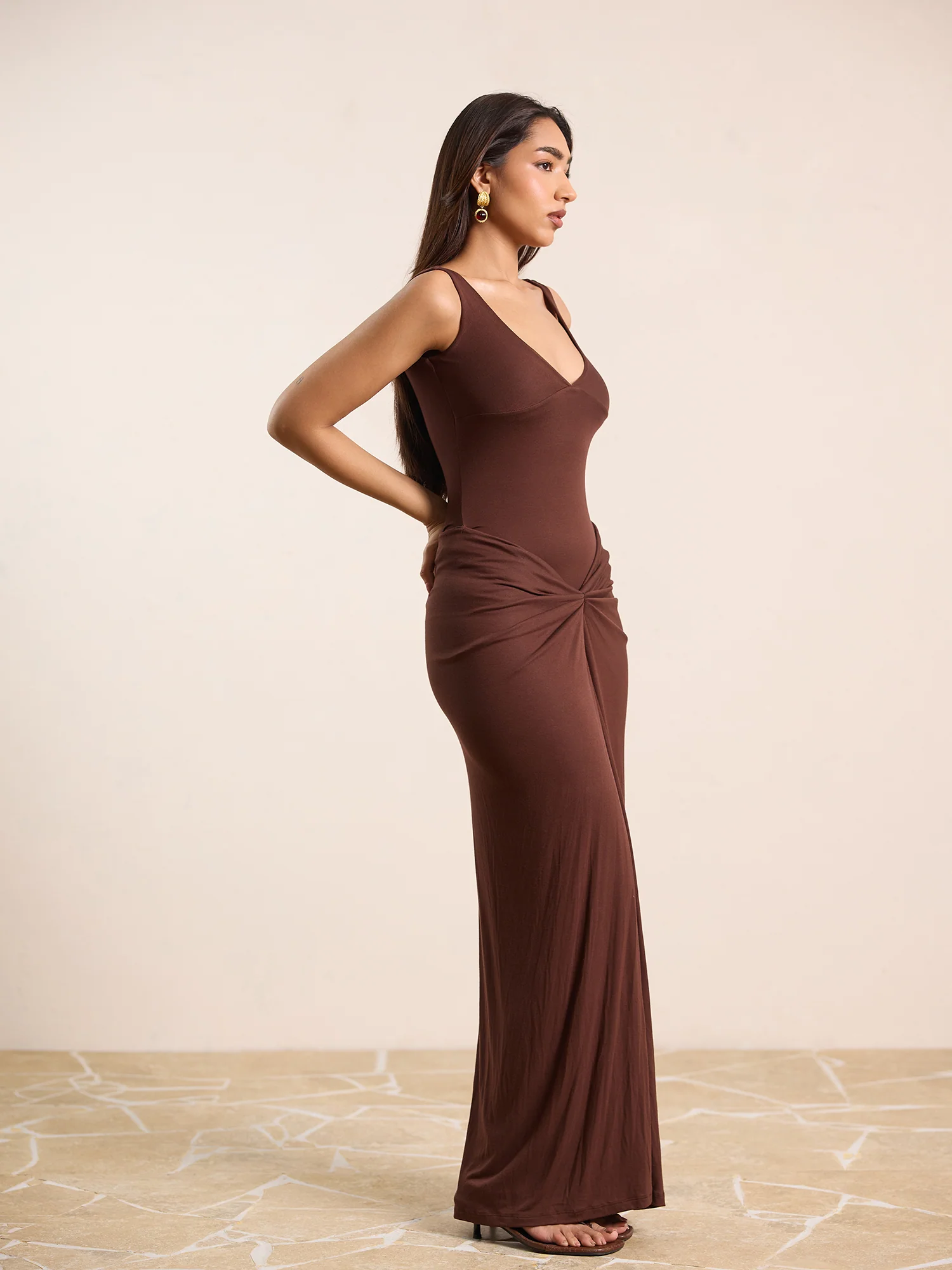 Off Shoulder Ruched Detailed Maxi Dress - Image 4