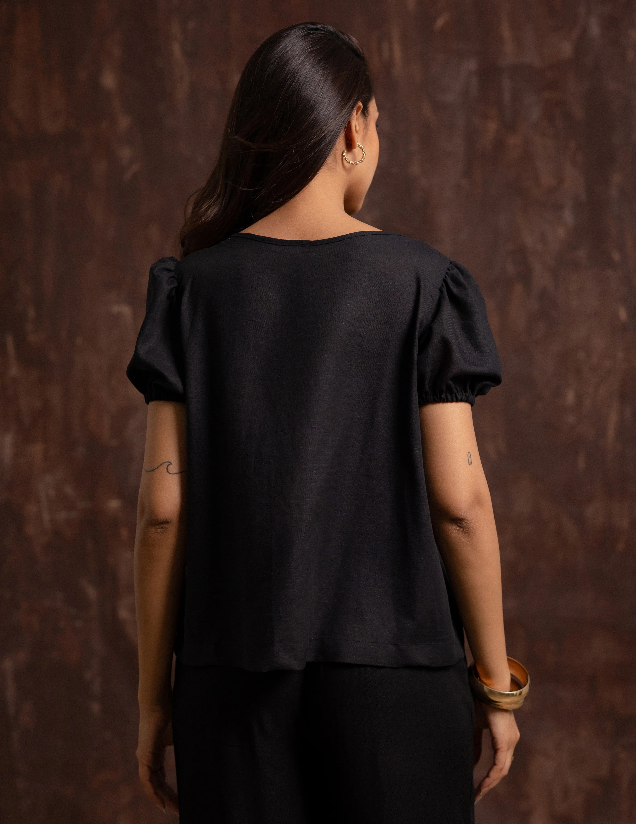 Pintuck Detailed Puff Sleeved Top - Image 4
