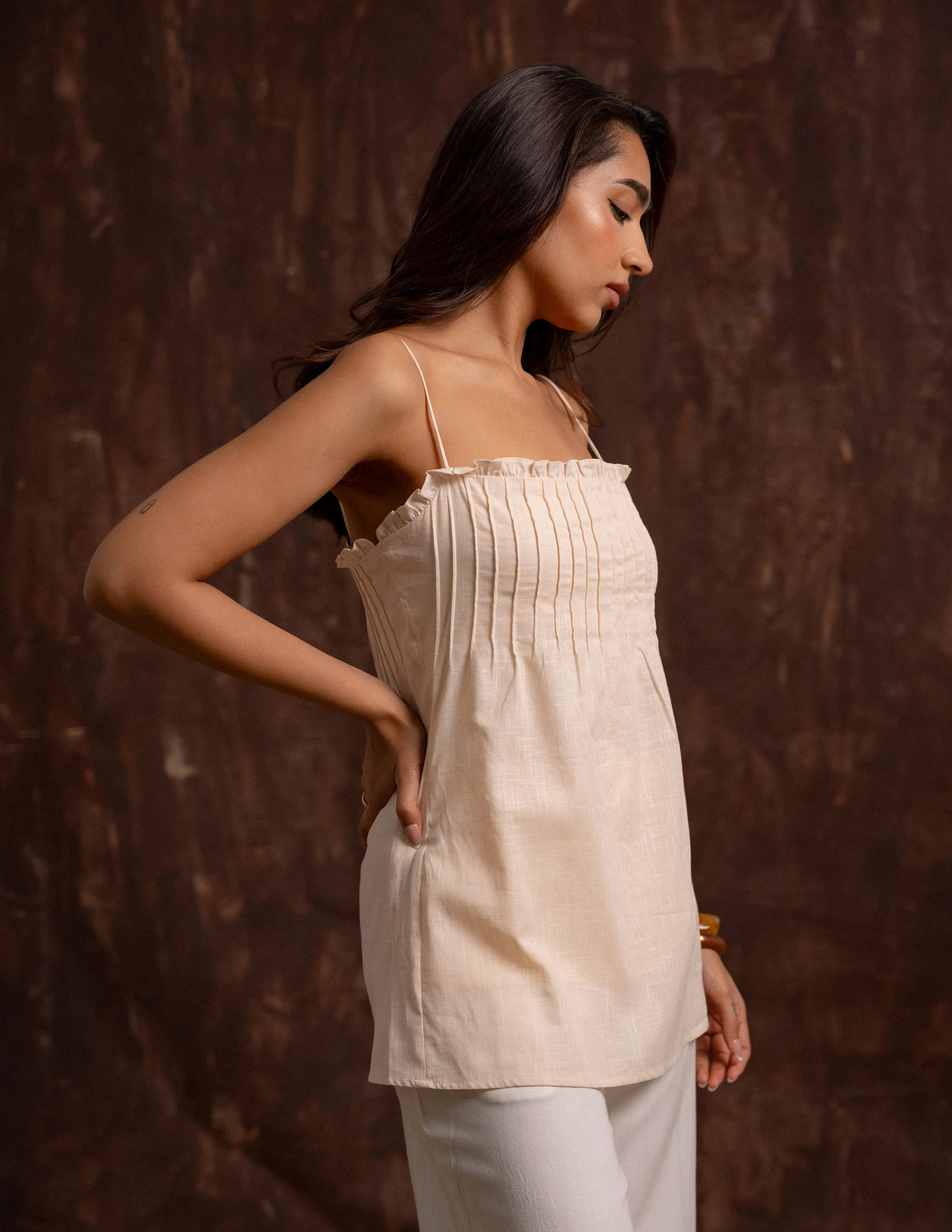 Pintuck Detailed Sleeveless  Top - Image 3