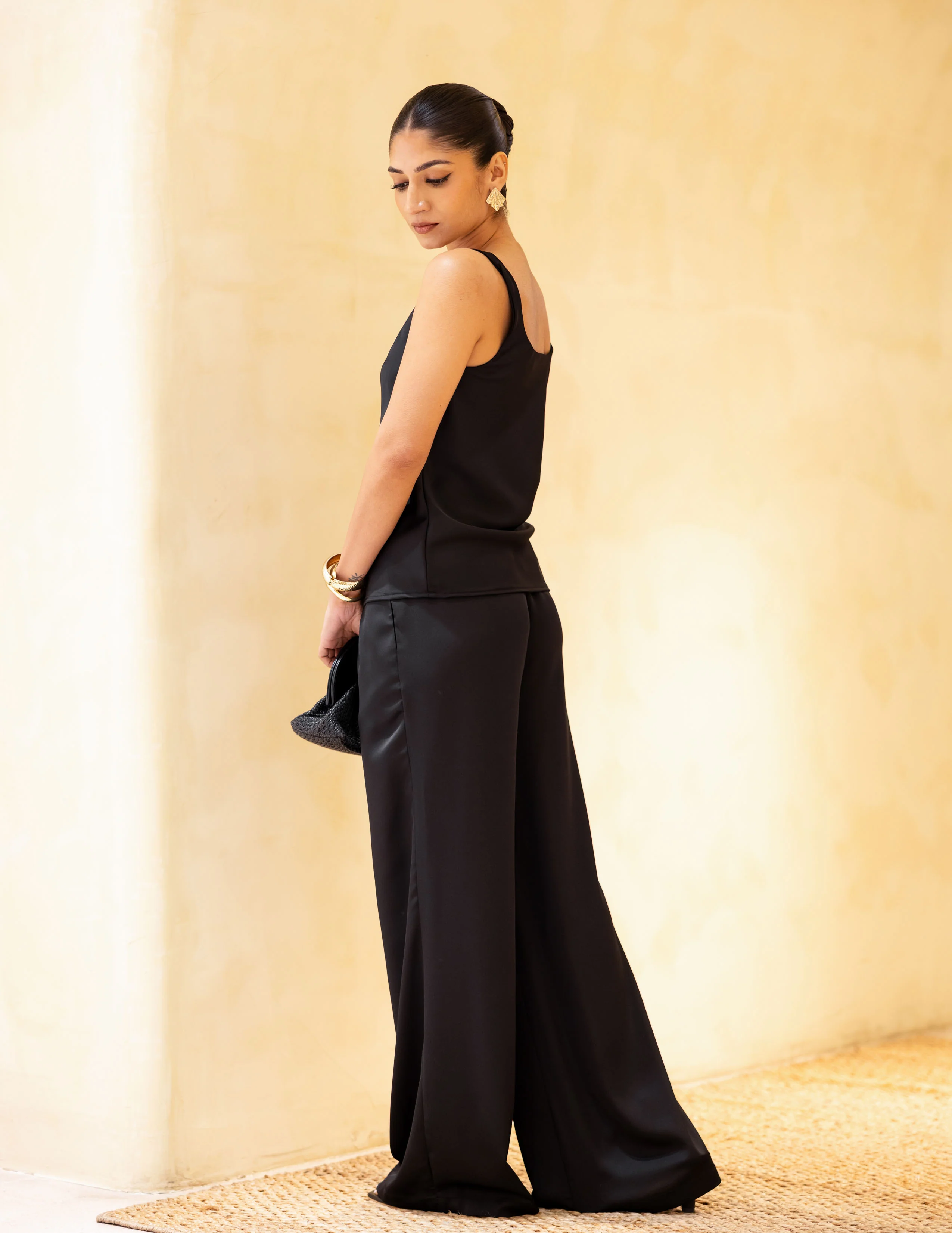 Round Neck Loose Fit Top - Image 4