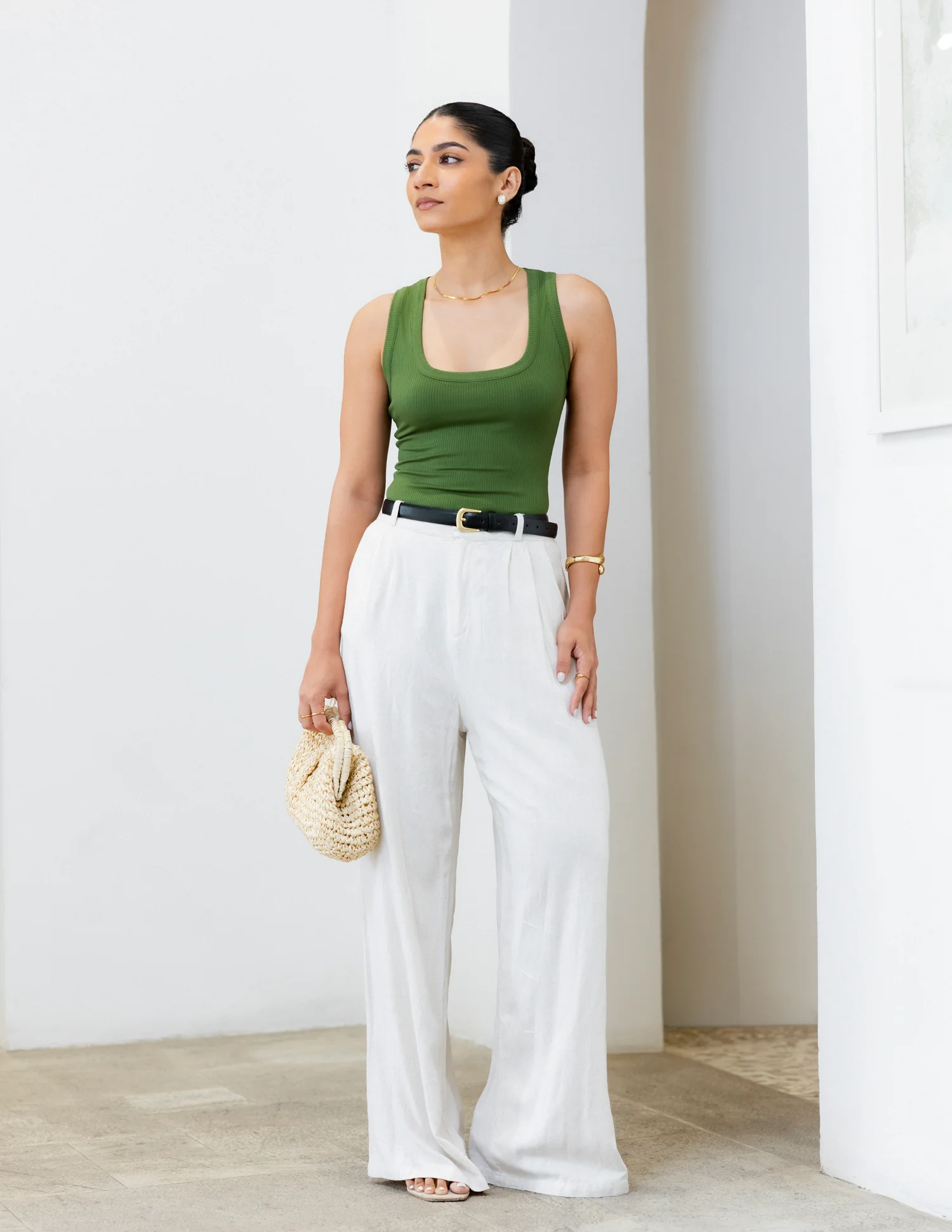 Scoop Neck Sleeveless Top - Image 4