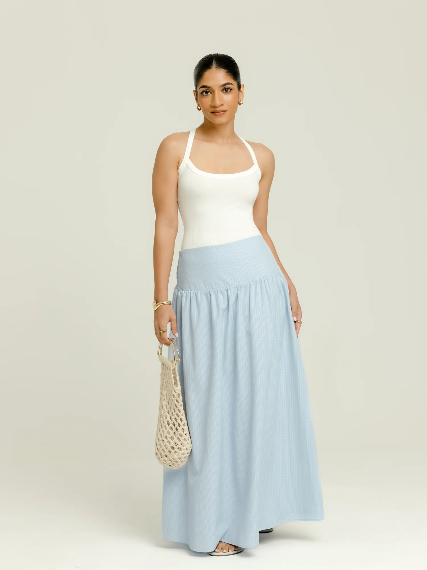 Scoop Neck Body Fitted Sleeveless Top
