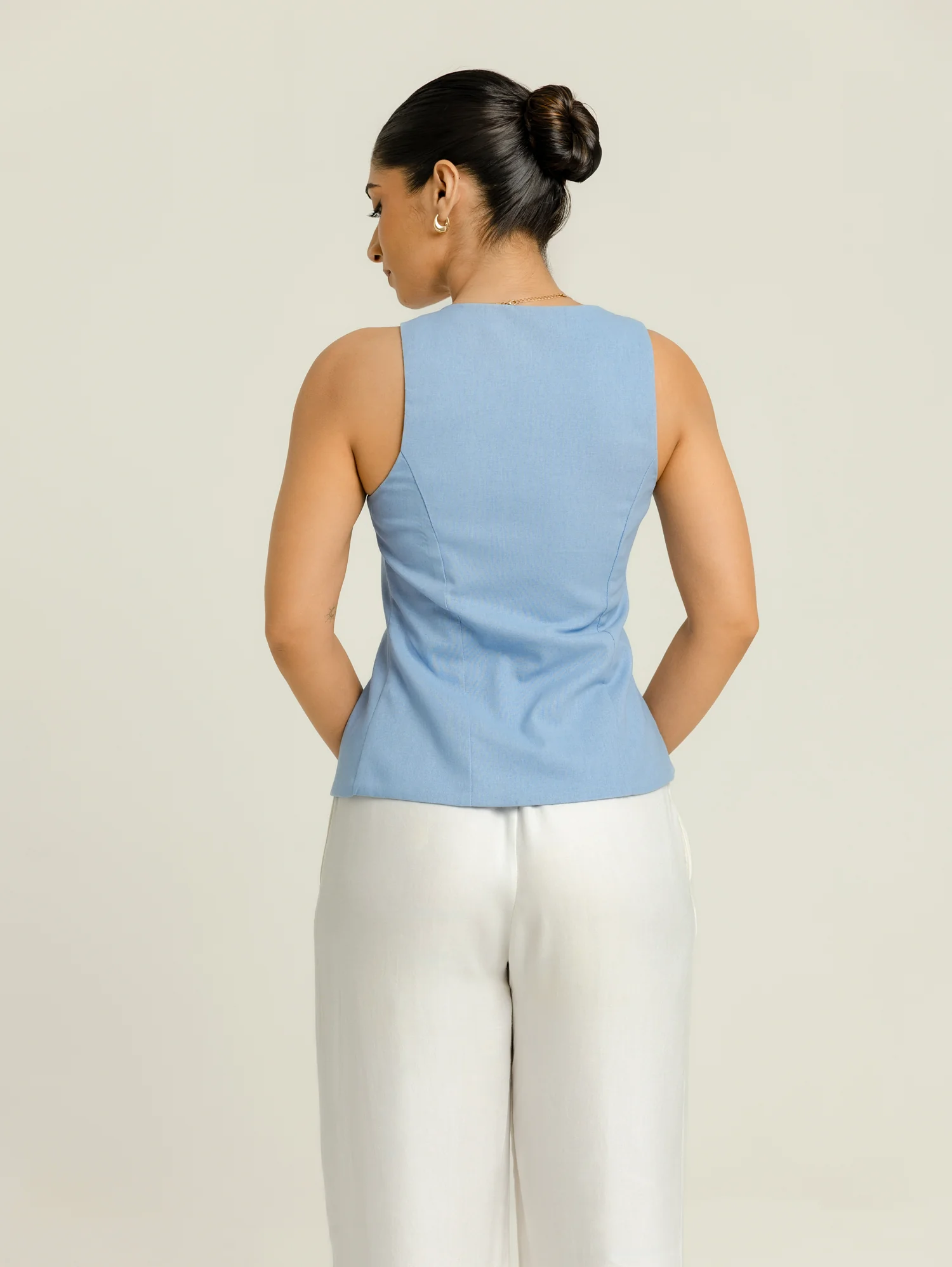 Scoope Neck Button Down Sleeveless Top - Image 3