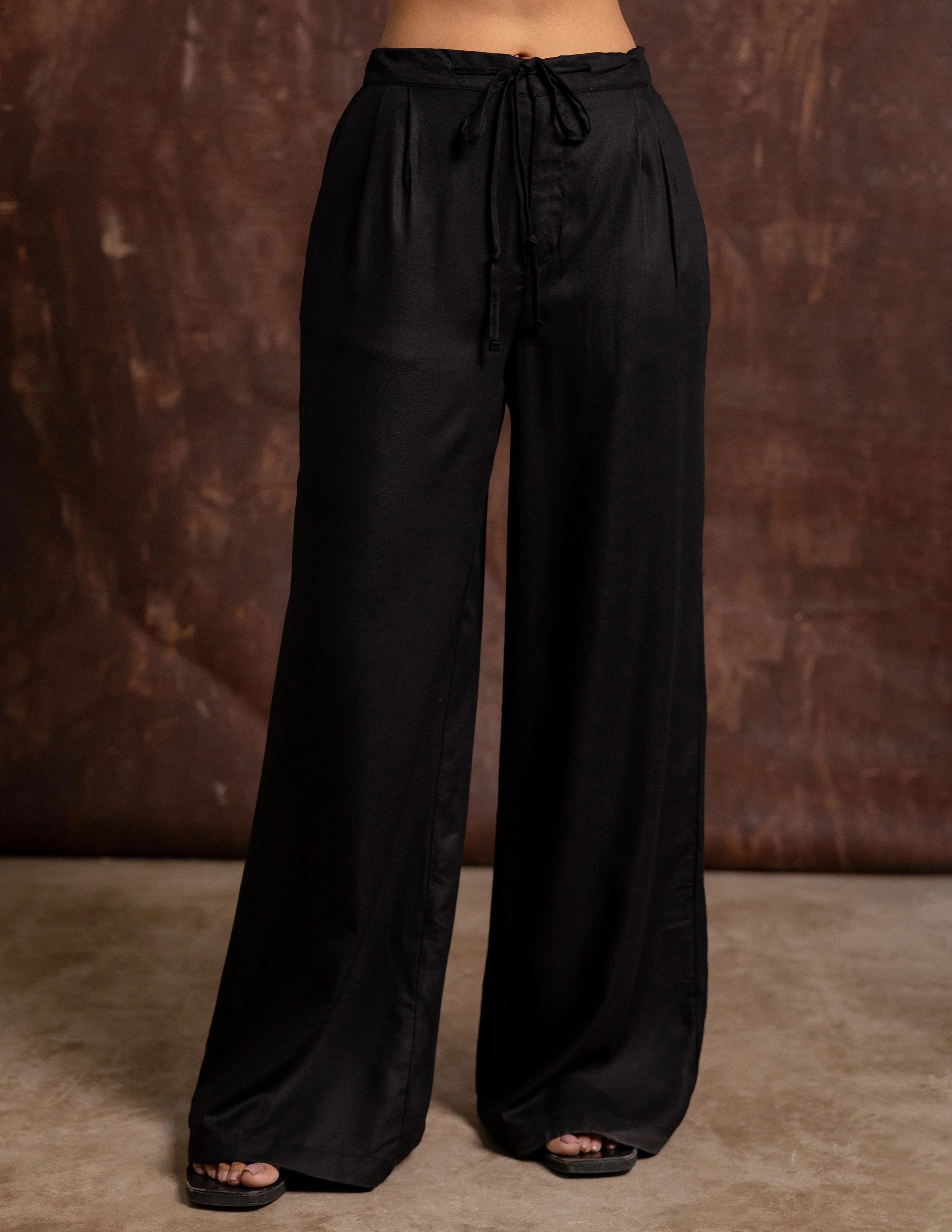 Tie Up Detailed Wide Leg Pant - Image 3