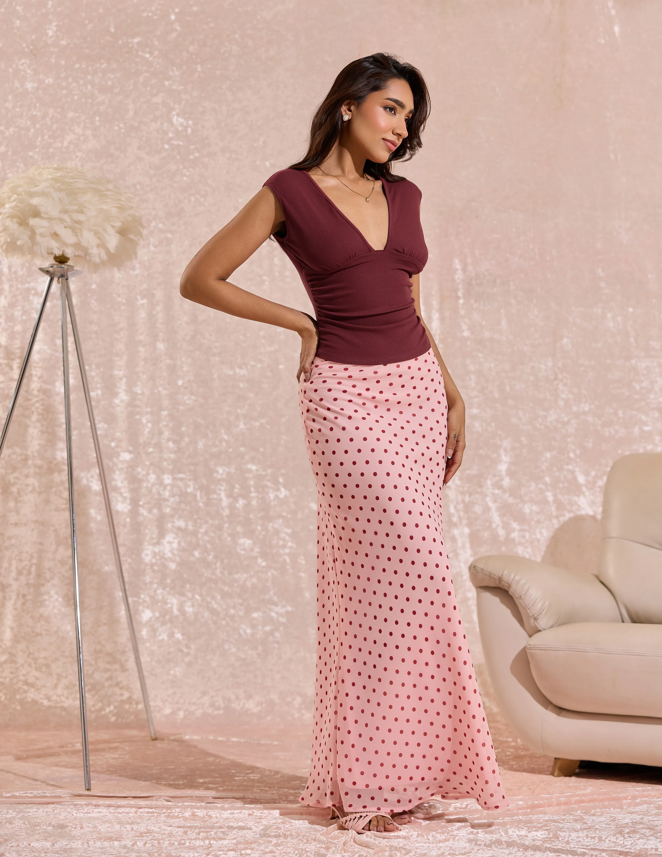 Waist Gathering Detailed Deep Neck Sleeveless Top - Image 4